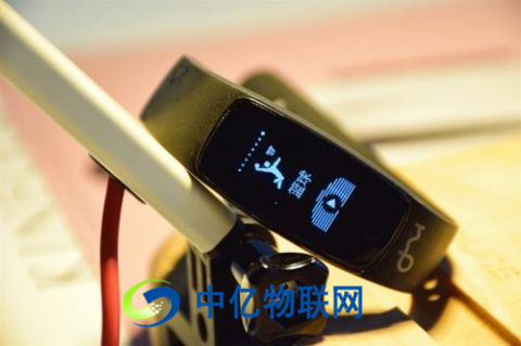 物聯(lián)網(wǎng)卡技術(shù)如何開(kāi)啟智能穿戴系統(tǒng)新模式,影響智能穿戴市場(chǎng)? 物聯(lián)網(wǎng)卡技術(shù)如何開(kāi)啟智能穿戴系統(tǒng)新模式,影響智能穿戴市場(chǎng)?