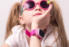 4G兒童手表物聯(lián)卡哪個牌子好？七色陽光傾情推薦