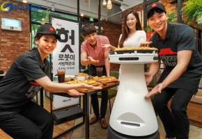 物聯網流量卡解決方案：迎賓智能機器人怎么連接網絡？